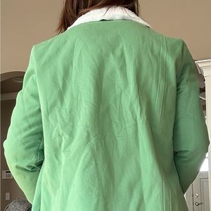 Amazon purchase. No name.  Never worn. Excellent condition